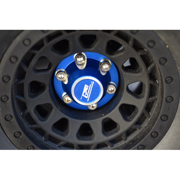 ALUMINUM SILVER INLAY DESIGN WHEEL LOCK FOR AXIAL 1/6 SCX6
