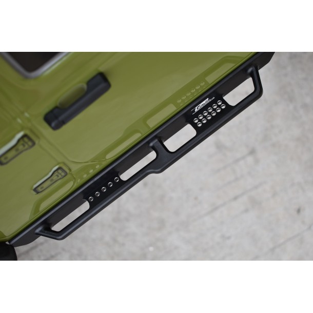ALUMINUM SIDE STEPS (SILVER INLAY VERSION) FOR AXIAL 1/6 SCX6 