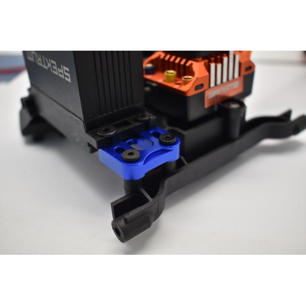 ALUMINUM FRONT KNUCKLE SERVO MOUNT FOR AXIAL 1/6 SCX6