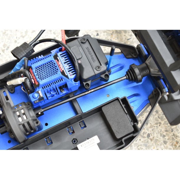 4140 CARBON STEEL CENTER DOG BONE FOR TRAXXAS 1/8 SLEDGE