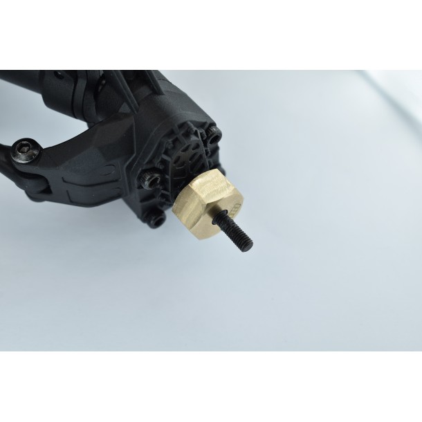 BRASS HEX ADAPTERS (12X7.5MM) FOR AXIAL 1/18 UTB18 CAPRA